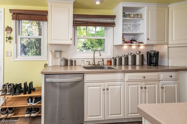 5 Ferry St, Stockton Boro, NJ 08559