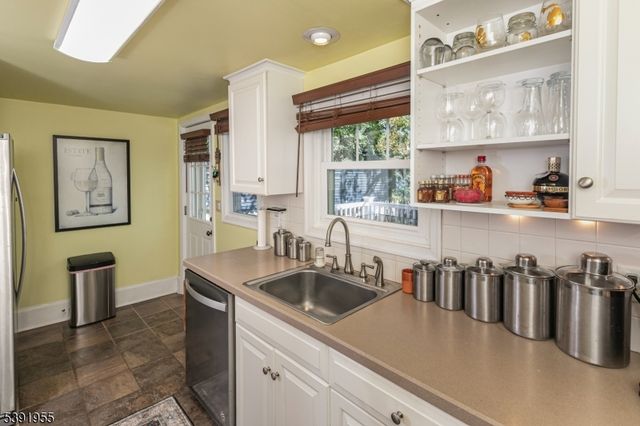 5 Ferry St, Stockton Boro, NJ 08559