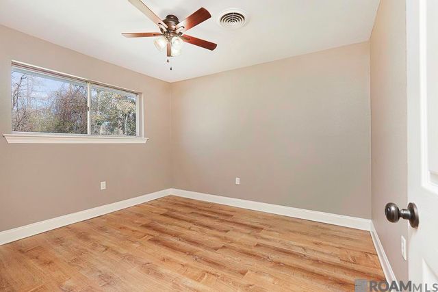 634 E Rome St, Gonzales, LA 70737