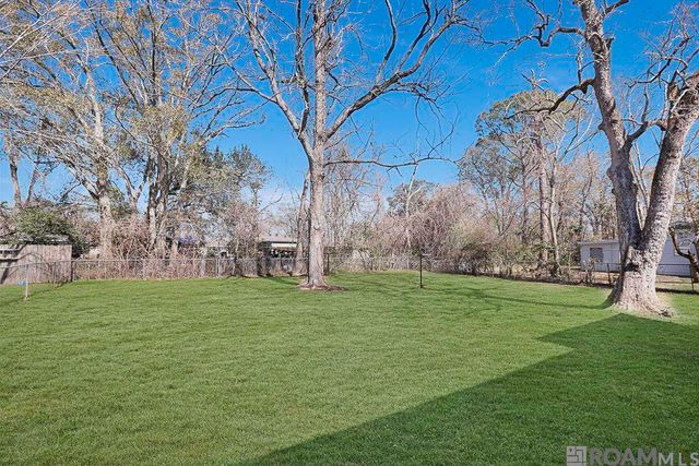 634 E Rome St, Gonzales, LA 70737