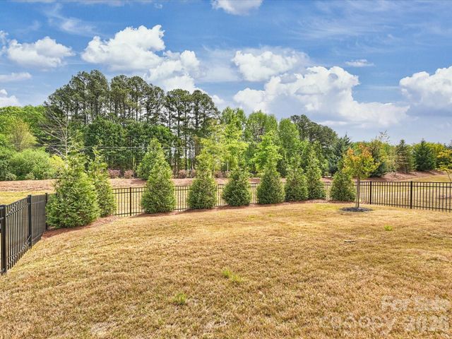 10404 Superb Lane, Charlotte, NC 28215