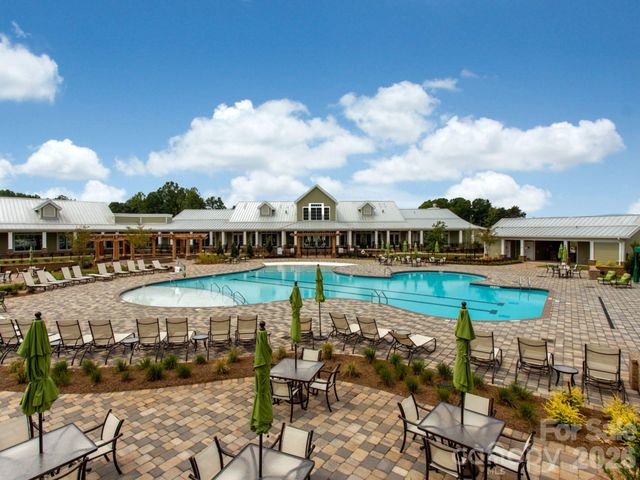 10404 Superb Lane, Charlotte, NC 28215