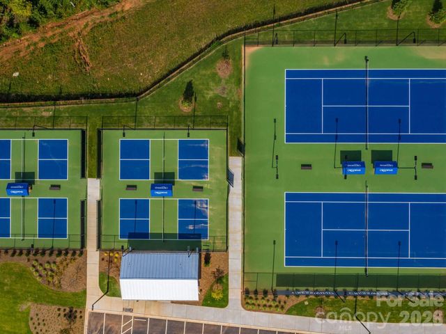 10404 Superb Lane, Charlotte, NC 28215