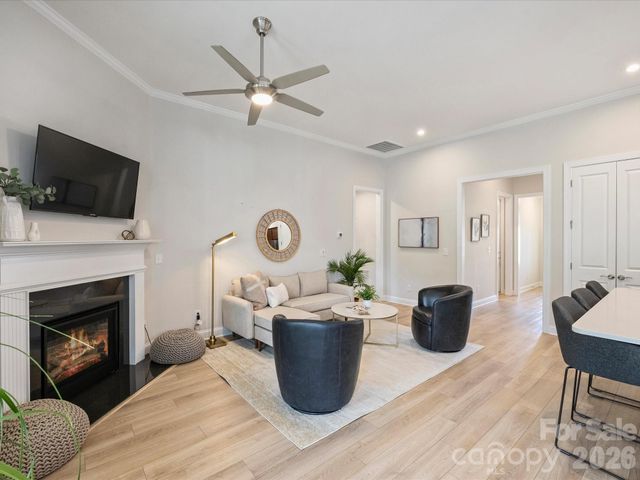 10404 Superb Lane, Charlotte, NC 28215