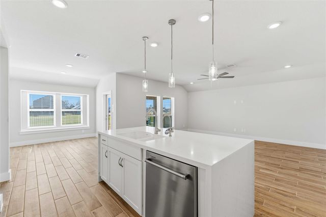 207 Orchard Laurel Drive, Alvin, TX 77511