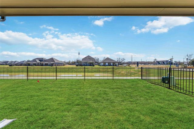 207 Orchard Laurel Drive, Alvin, TX 77511