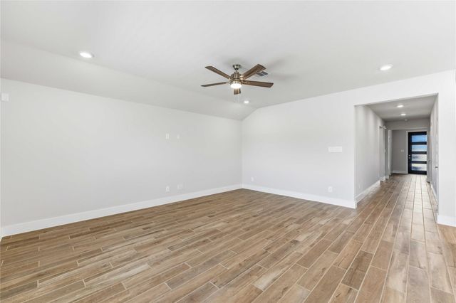 207 Orchard Laurel Drive, Alvin, TX 77511