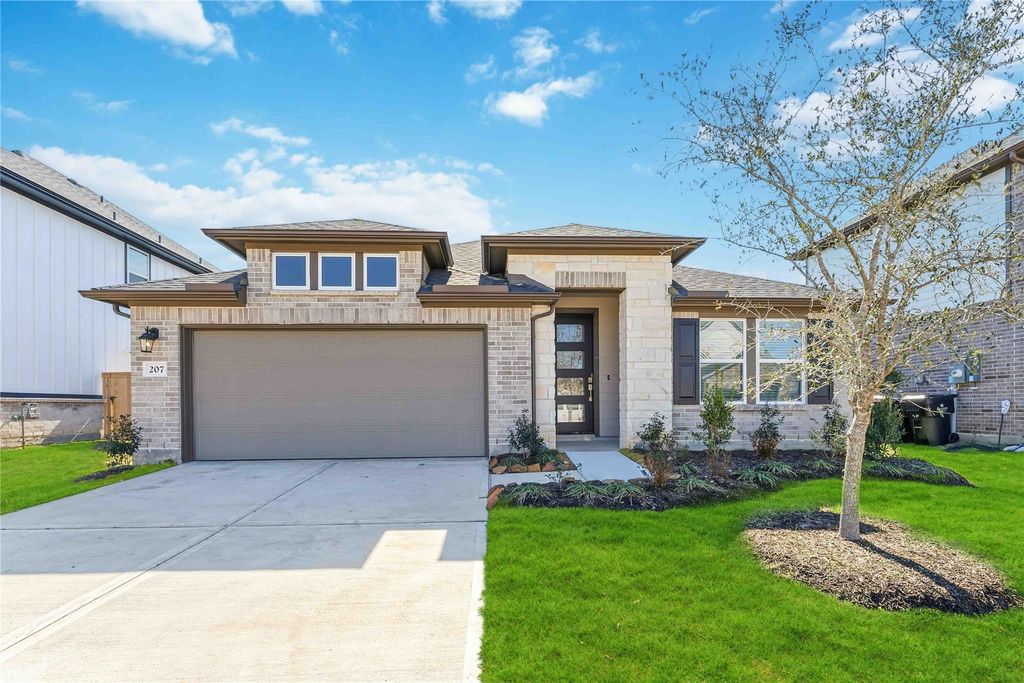 207 Orchard Laurel Drive, Alvin, TX 77511