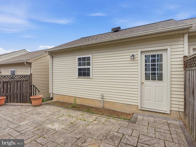 2622 ISLAND GROVE BLVD, Frederick, MD 21701