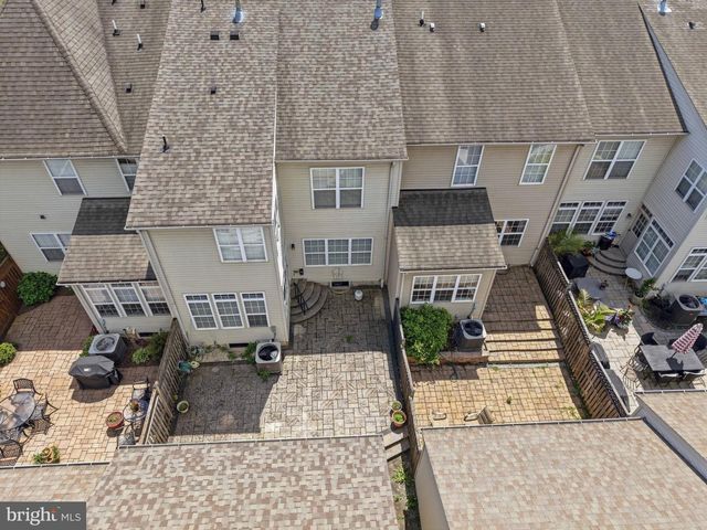 2622 ISLAND GROVE BLVD, Frederick, MD 21701