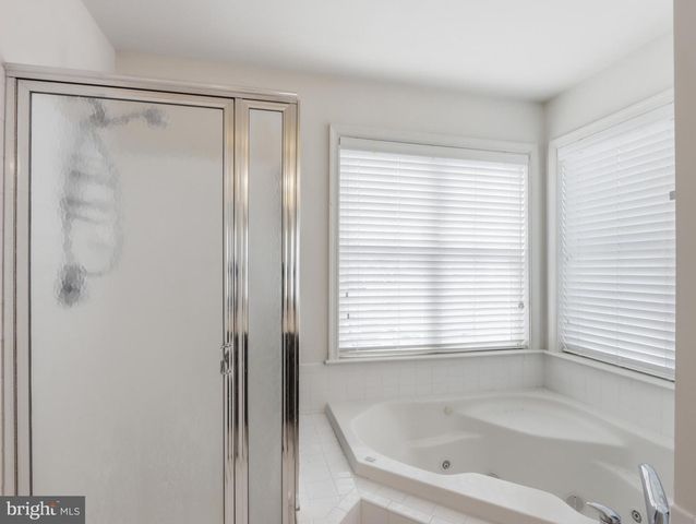 2622 ISLAND GROVE BLVD, Frederick, MD 21701
