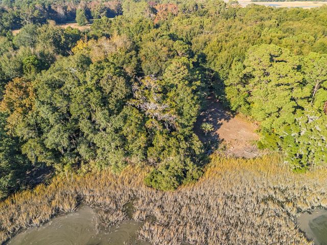 8356 Crooked Creek Lane, Edisto Island, SC 29438