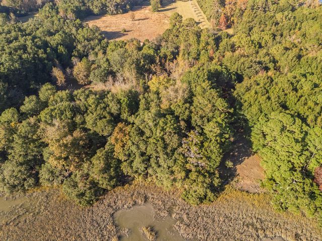 8356 Crooked Creek Lane, Edisto Island, SC 29438