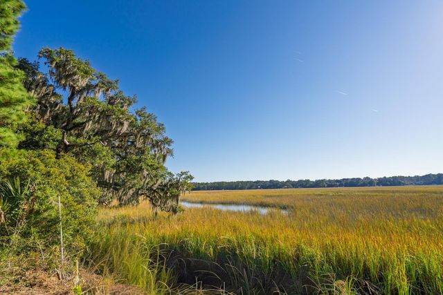 8356 Crooked Creek Lane, Edisto Island, SC 29438