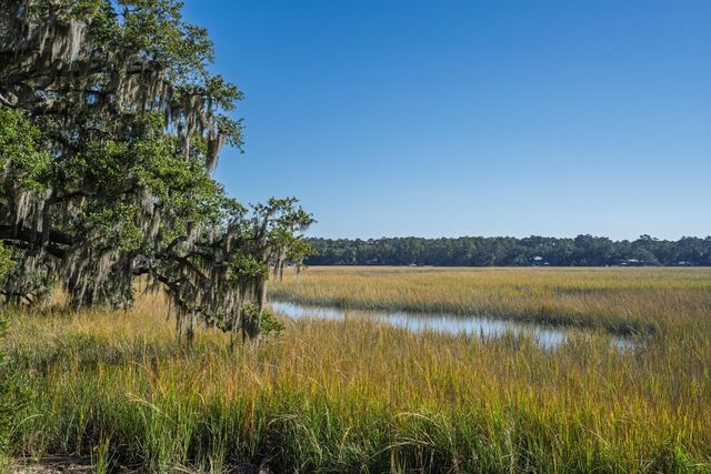 8356 Crooked Creek Lane, Edisto Island, SC 29438