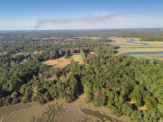 8356 Crooked Creek Lane, Edisto Island, SC 29438