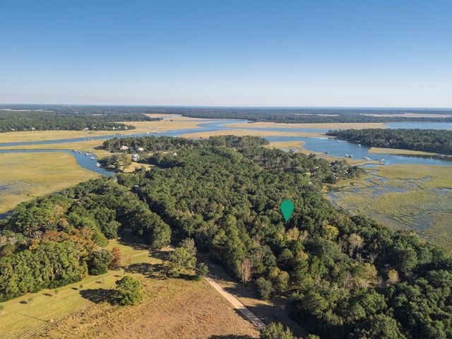 8356 Crooked Creek Lane, Edisto Island, SC 29438