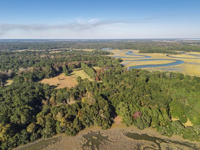 8356 Crooked Creek Lane, Edisto Island, SC 29438
