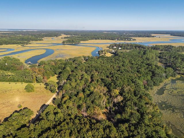8356 Crooked Creek Lane, Edisto Island, SC 29438