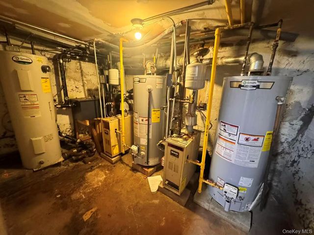 30-72 Steinway Street, Astoria, NY 11103