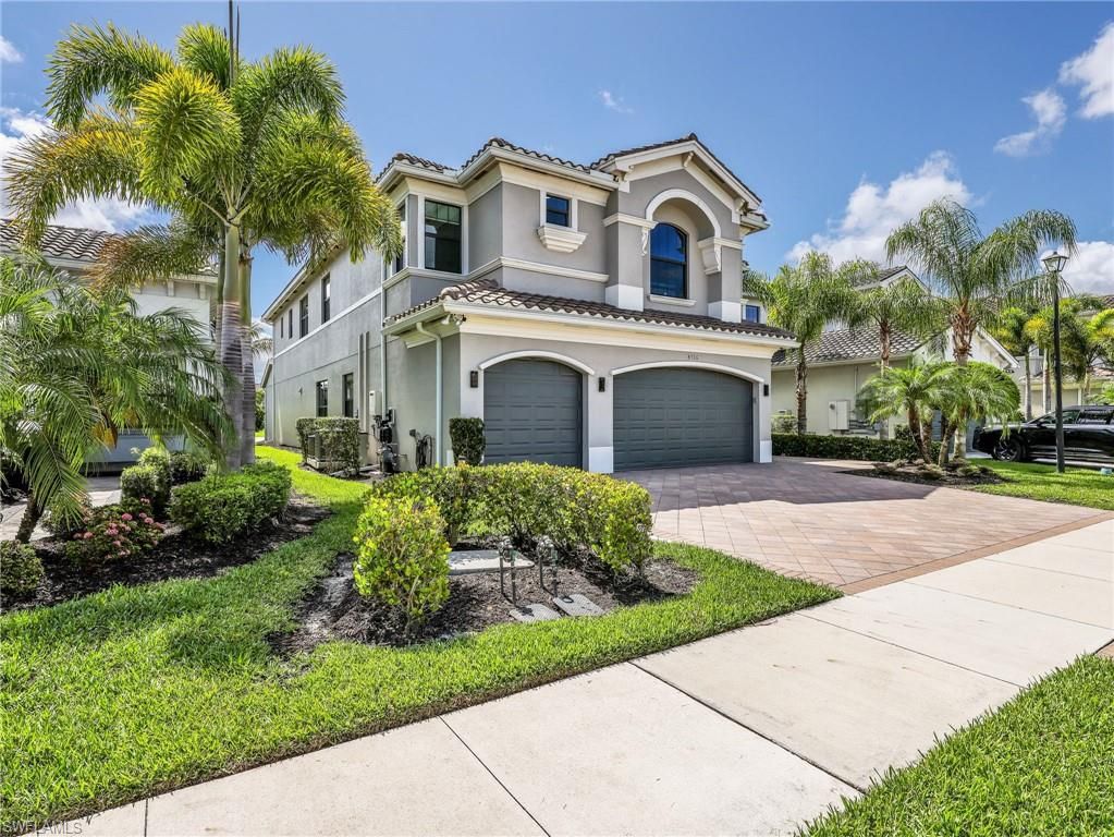 4716 Kensington CIR, NAPLES, FL 34119 — exterior