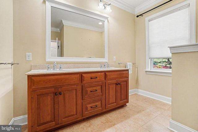 4805 MOUNTAIN RISE DR, Harrisburg, PA 17110