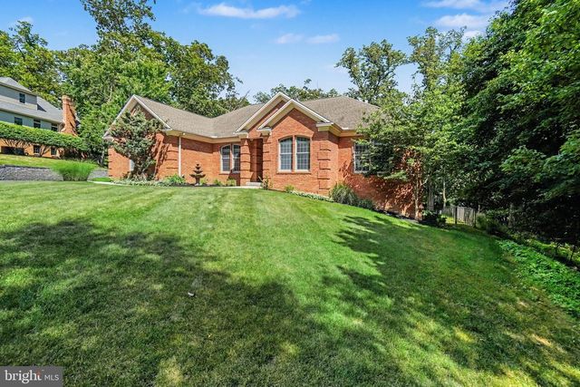 4805 MOUNTAIN RISE DR, Harrisburg, PA 17110