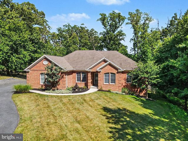 4805 MOUNTAIN RISE DR, Harrisburg, PA 17110