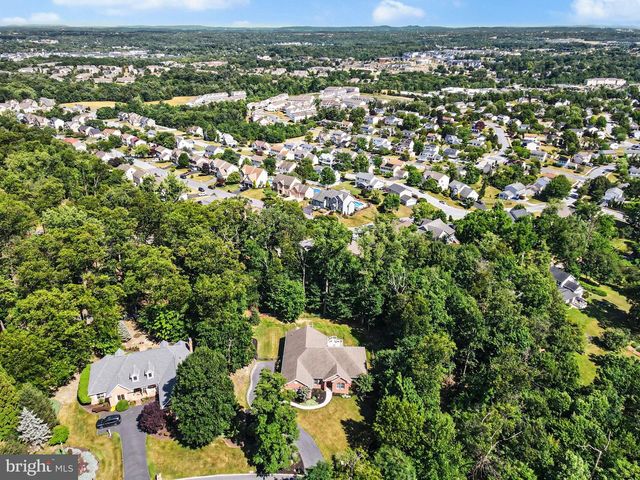 4805 MOUNTAIN RISE DR, Harrisburg, PA 17110