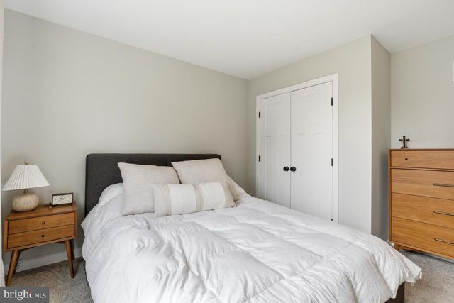 732 OAK WAY, Havertown, PA 19083