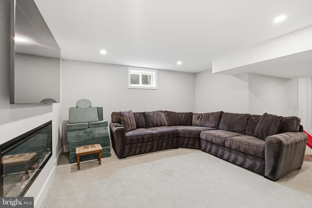 732 OAK WAY, Havertown, PA 19083