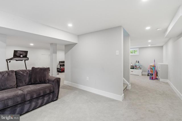 732 OAK WAY, Havertown, PA 19083