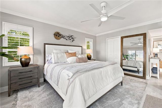 9103 Vanderbilt DR 208, Naples, FL 34108