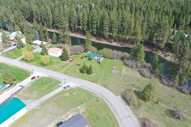 972 Lenora Dr, Usk, WA 99180