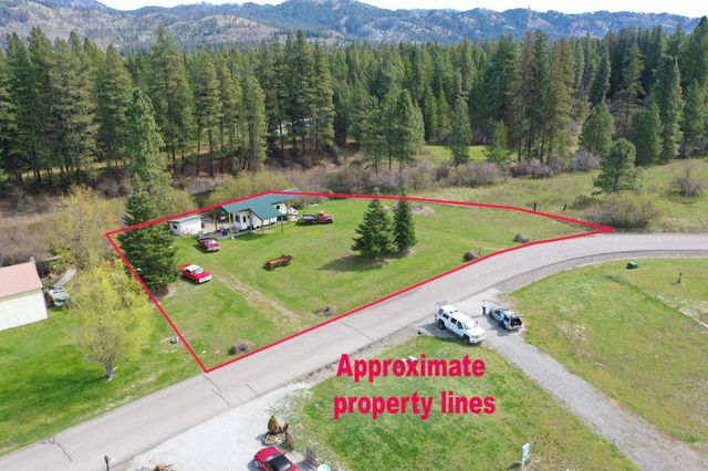 972 Lenora Dr, Usk, WA 99180
