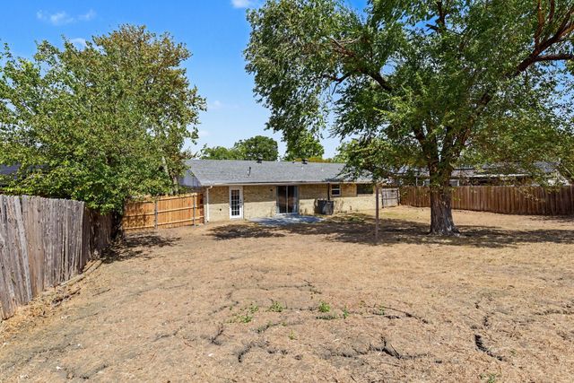 2520 Candleberry Drive, Mesquite, TX 75149