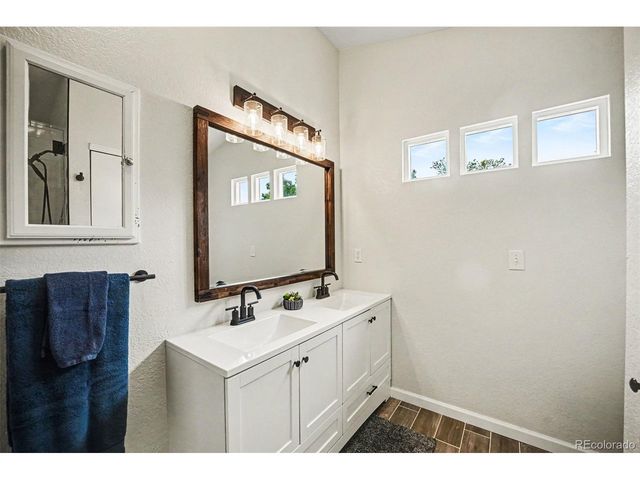 12163 W Capri Ave, Littleton, CO 80127