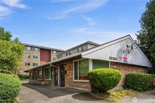 710 NE 43rd Street, Seattle, WA 98105