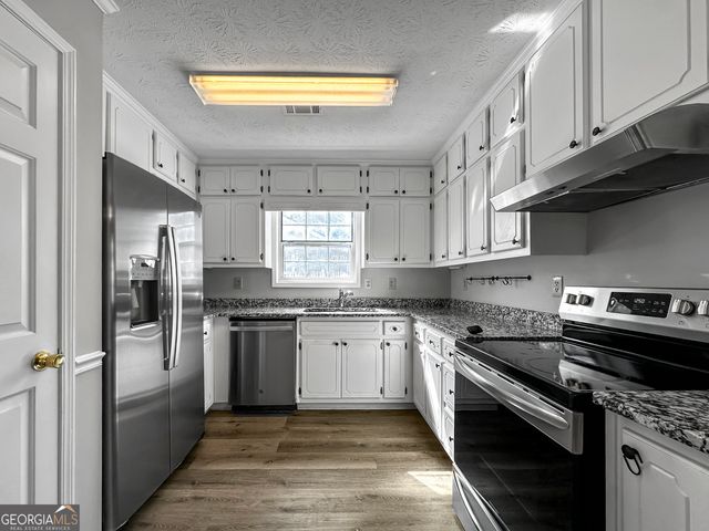 140 Landing Drive, Fayetteville, GA 30214