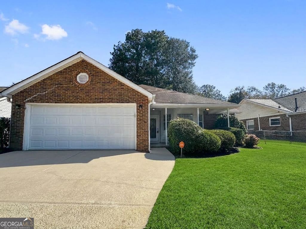 140 Landing Drive, Fayetteville, GA 30214