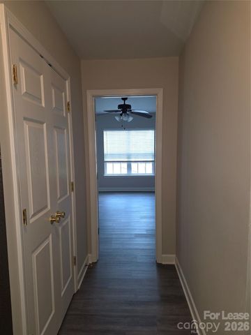 935 Woodington Lane, Charlotte, NC 28214