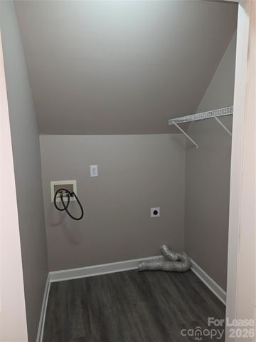 935 Woodington Lane, Charlotte, NC 28214