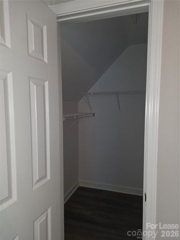 935 Woodington Lane, Charlotte, NC 28214