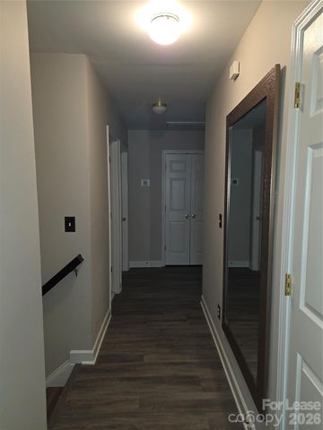 935 Woodington Lane, Charlotte, NC 28214