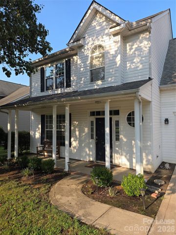 935 Woodington Lane, Charlotte, NC 28214