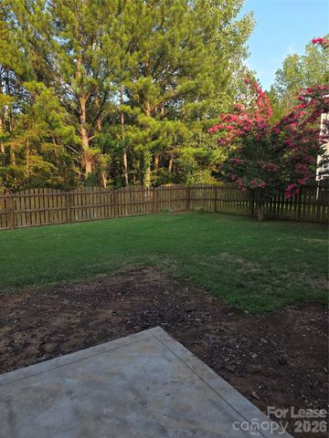 935 Woodington Lane, Charlotte, NC 28214