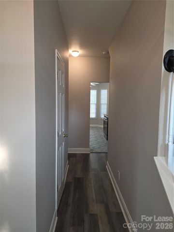 935 Woodington Lane, Charlotte, NC 28214