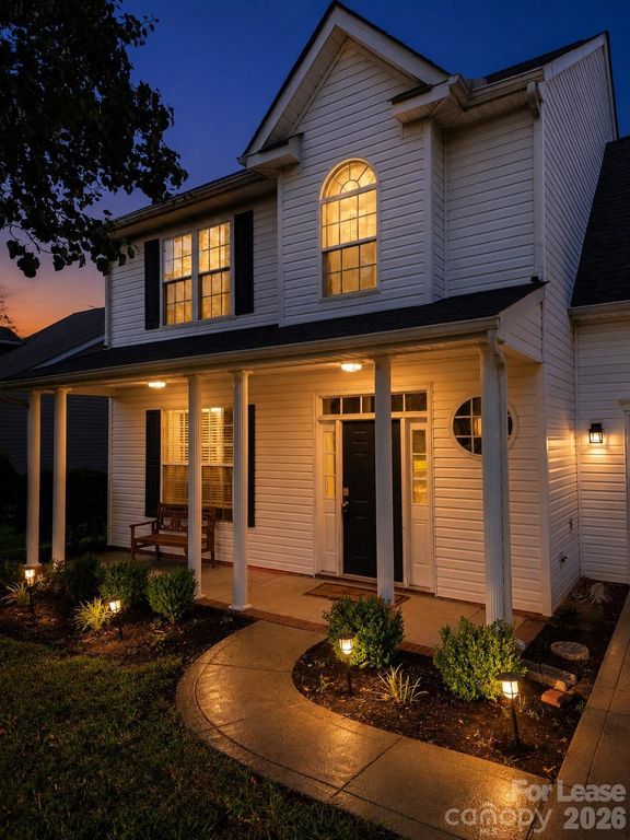 935 Woodington Lane, Charlotte, NC 28214