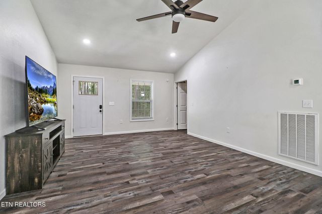 152 Goney Rd, Grimsley, TN 38565