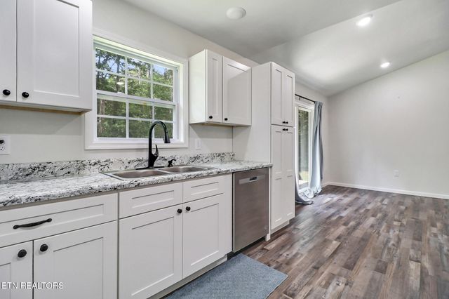 152 Goney Rd, Grimsley, TN 38565